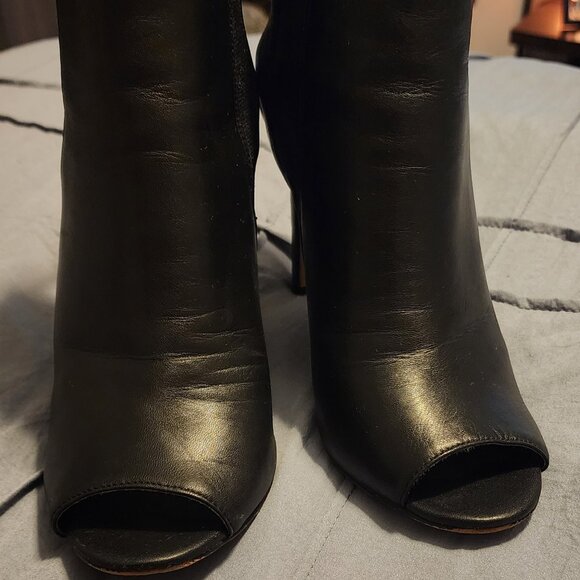 Vince Camuto Black Leather Heels - Picture 1 of 8